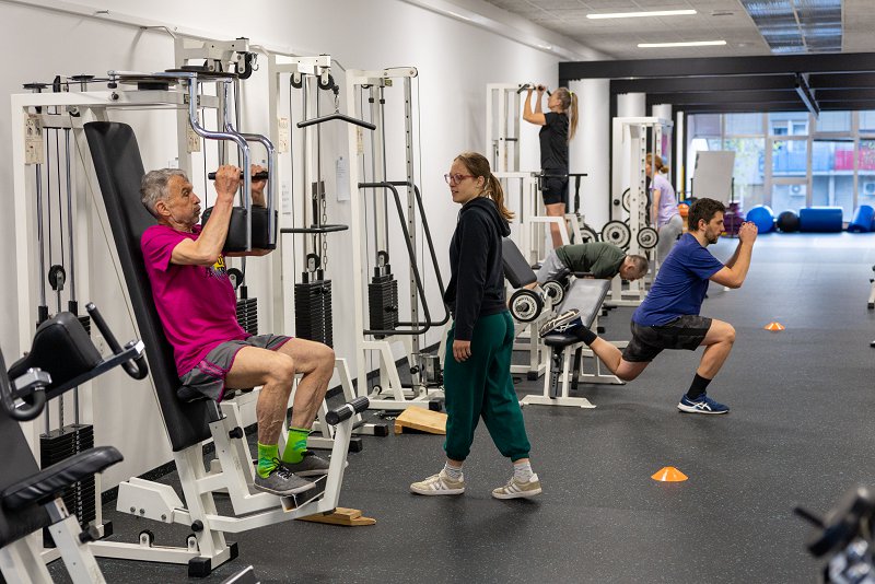 SLOfit vadba v fitnesu na Fakulteti za šport SLOfit vadba v fitnesu na Fakulteti za šport